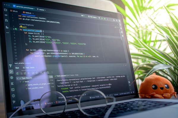 Die besten Pflanzen für einen vertikalen Garten auf Ihrer kleinen Terrasse: Tipps und Empfehlungen