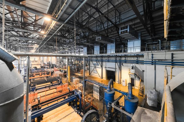 Inwiefern kann der Einsatz von KI in der Logistik die Effizienz von Lagerhäusern verbessern?